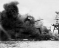 /album/ataque-a-pearl-harbor/a300px-ussarizona-pearlharbor-jpg/